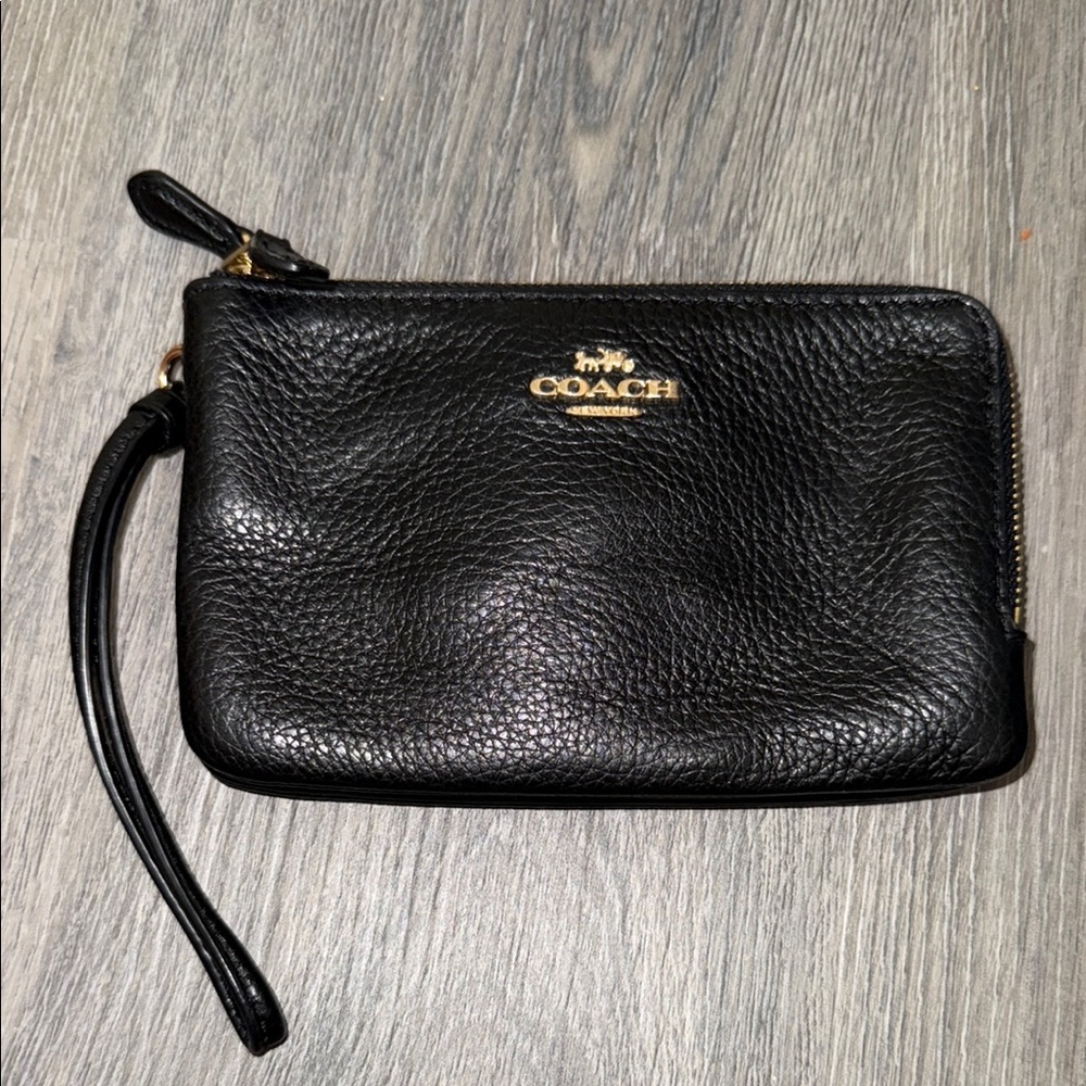NWT Coach Pebbled Black Leather Wristlet
